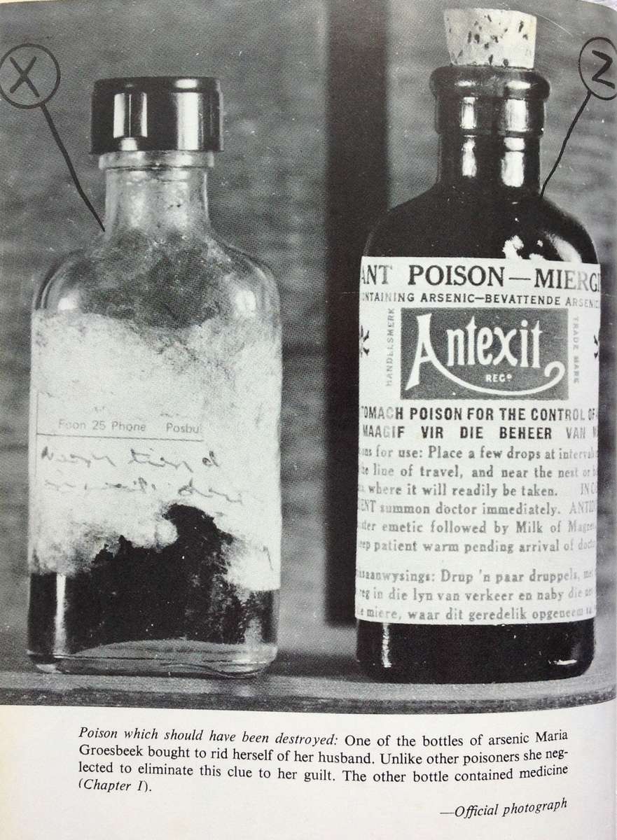 The Noose Tightens - Benjamin Bennett - Hardcover