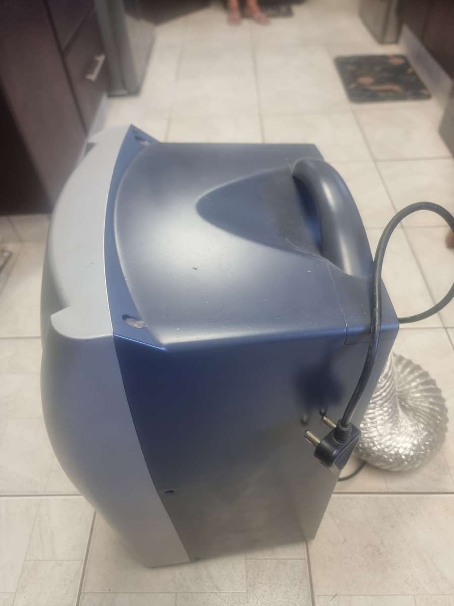 100% WORKING!! DEFY 9000btu Portable Aircon!! Heat function for Winter also!!!