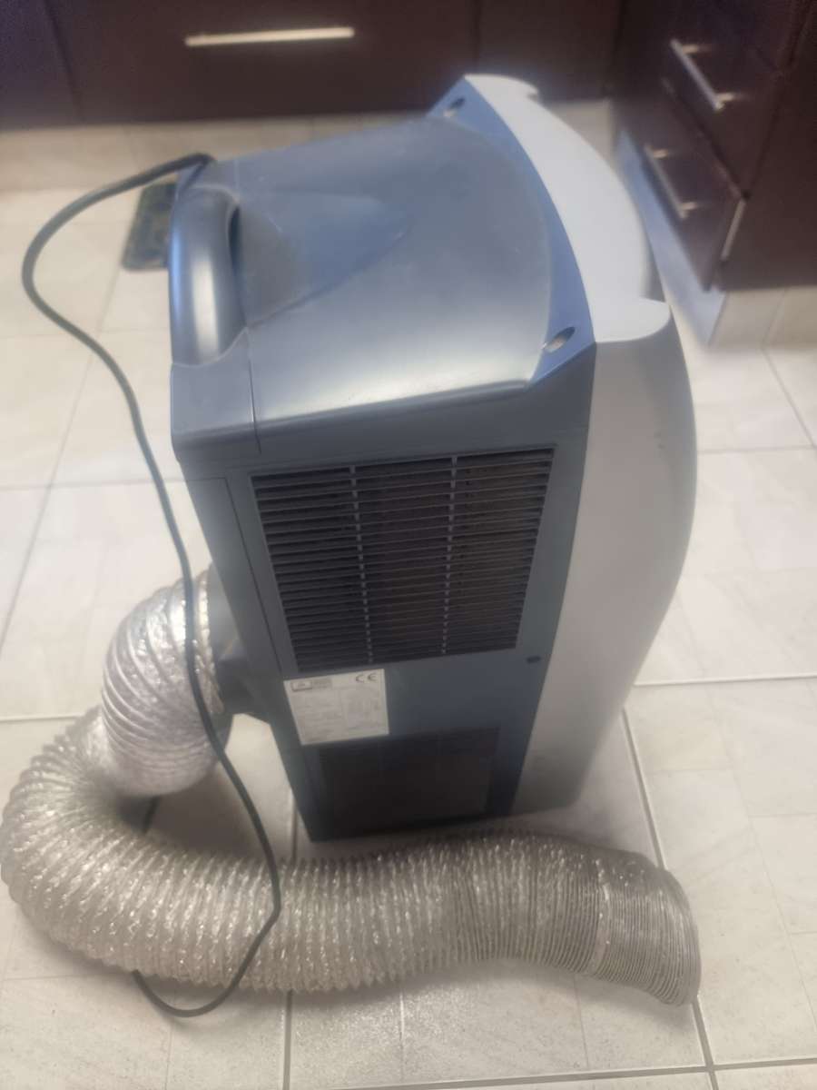100% WORKING!! DEFY 9000btu Portable Aircon!! Heat function for Winter also!!!