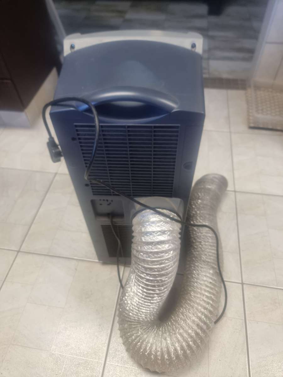 100% WORKING!! DEFY 9000btu Portable Aircon!! Heat function for Winter also!!!