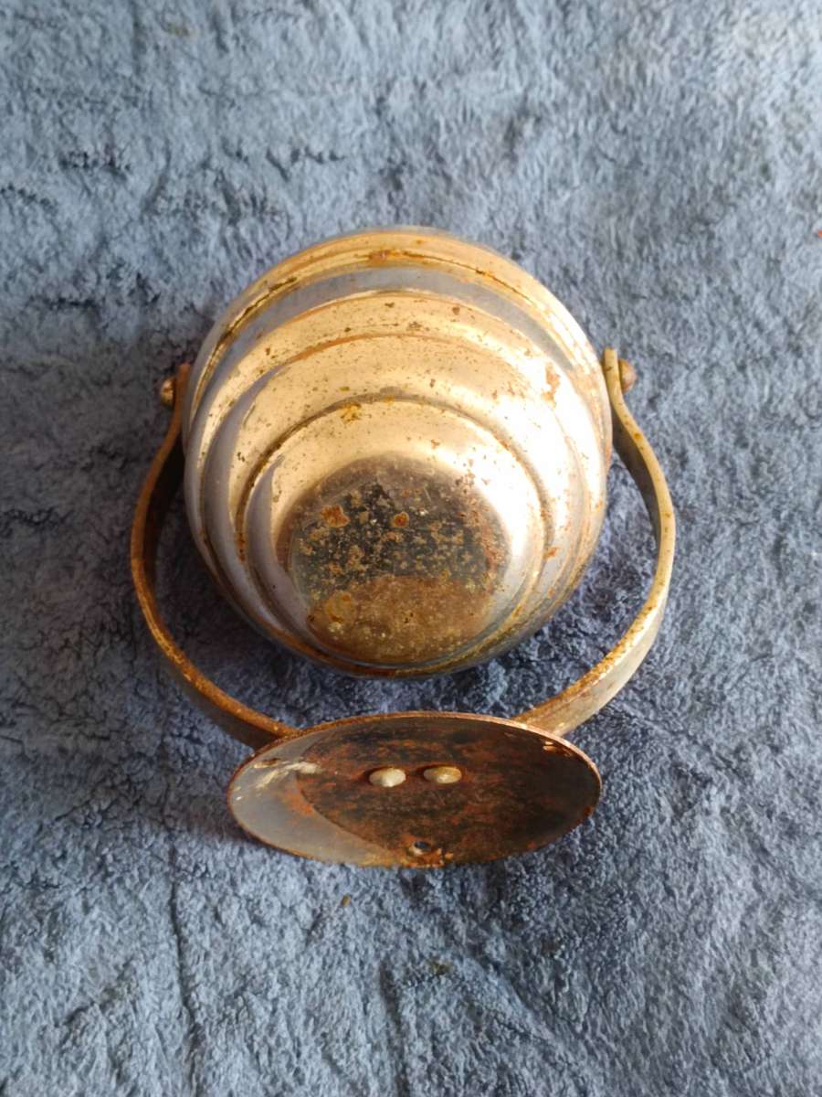 Vintage Wall-mountable Soap dispenser