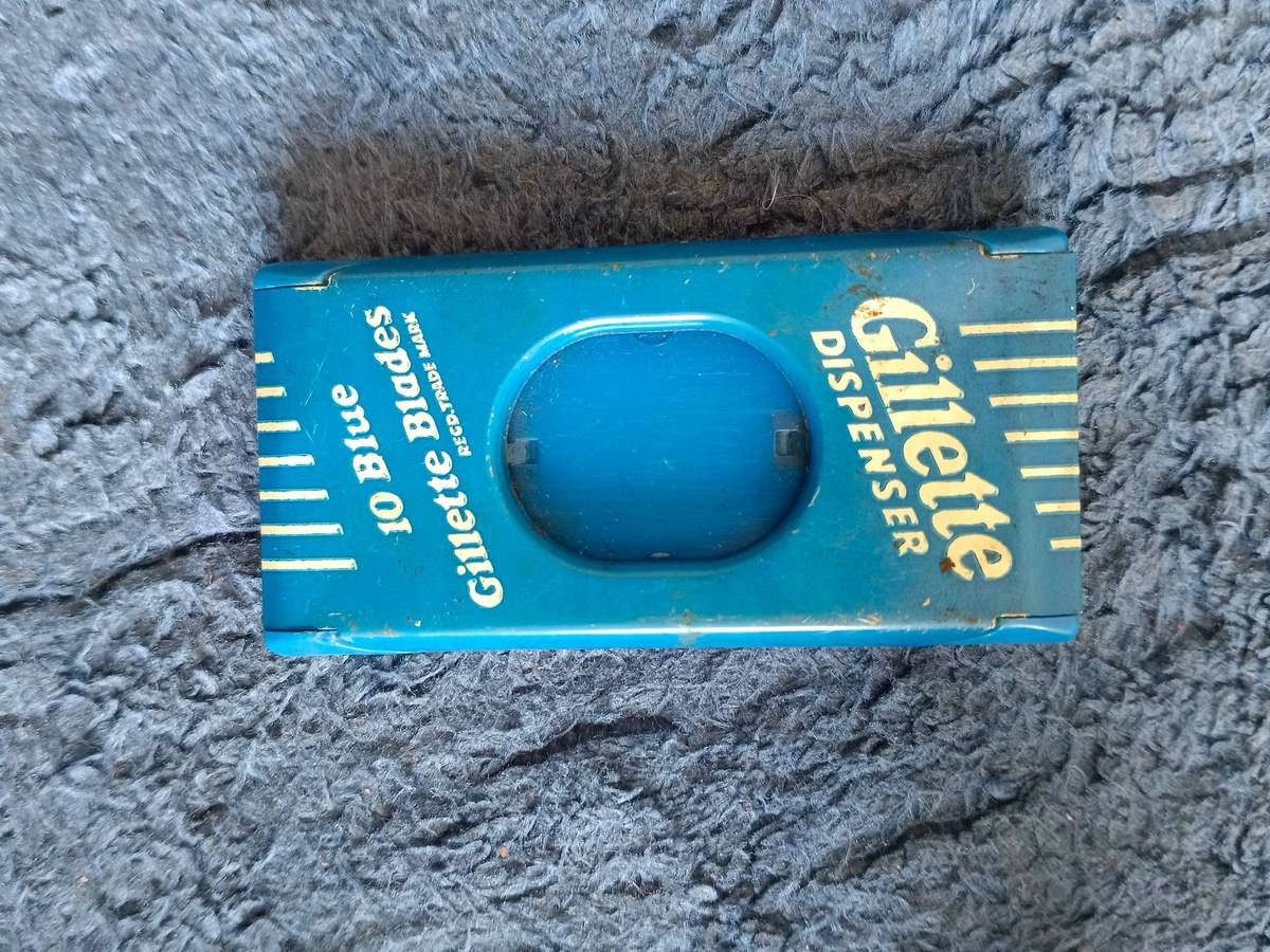 Lot of Vintage Barber Shop Items