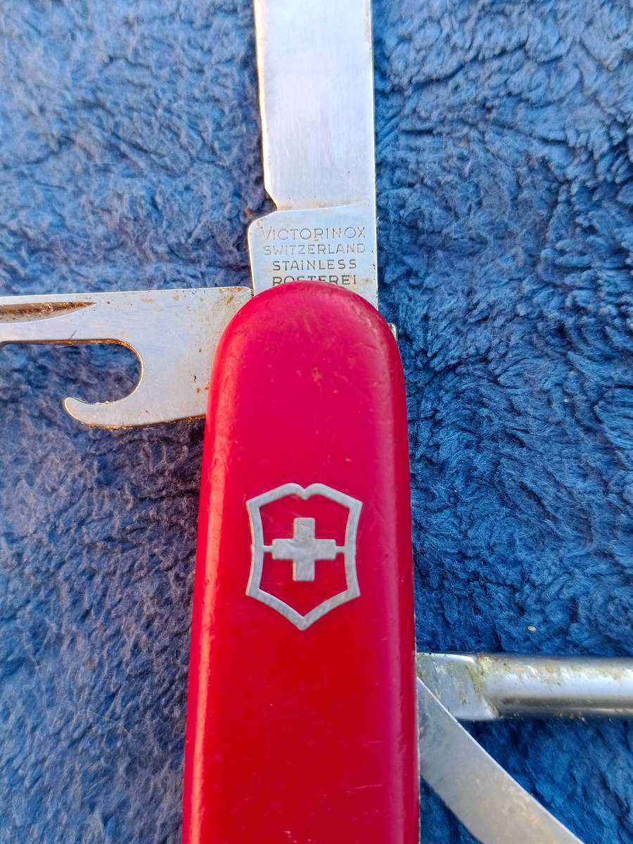 X2 Swiss Army pocket knives