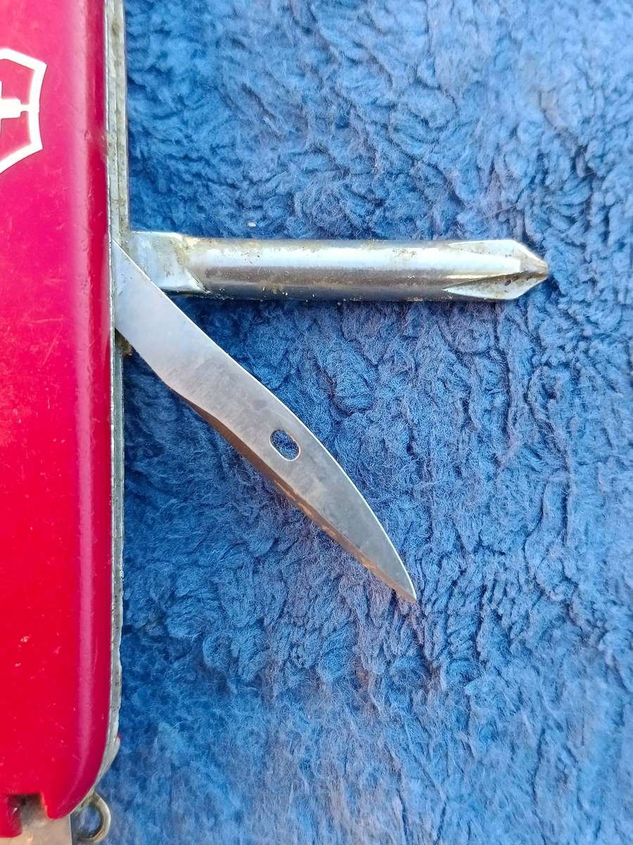 X2 Swiss Army pocket knives