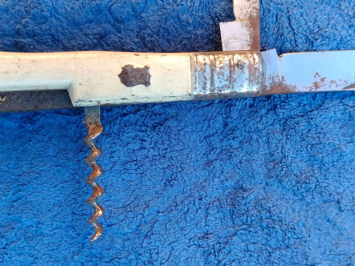 X2 Swiss Army pocket knives