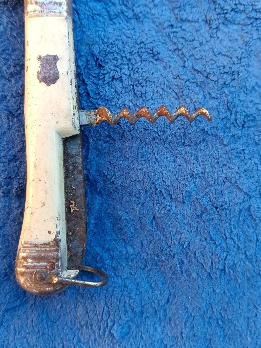 X2 Swiss Army pocket knives