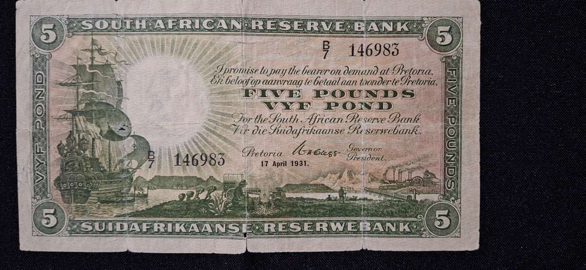 WH CLEGG FIVE POUND RARE NOTE 17 APRIL 1931 B7-146983 SHIP WATERMARK