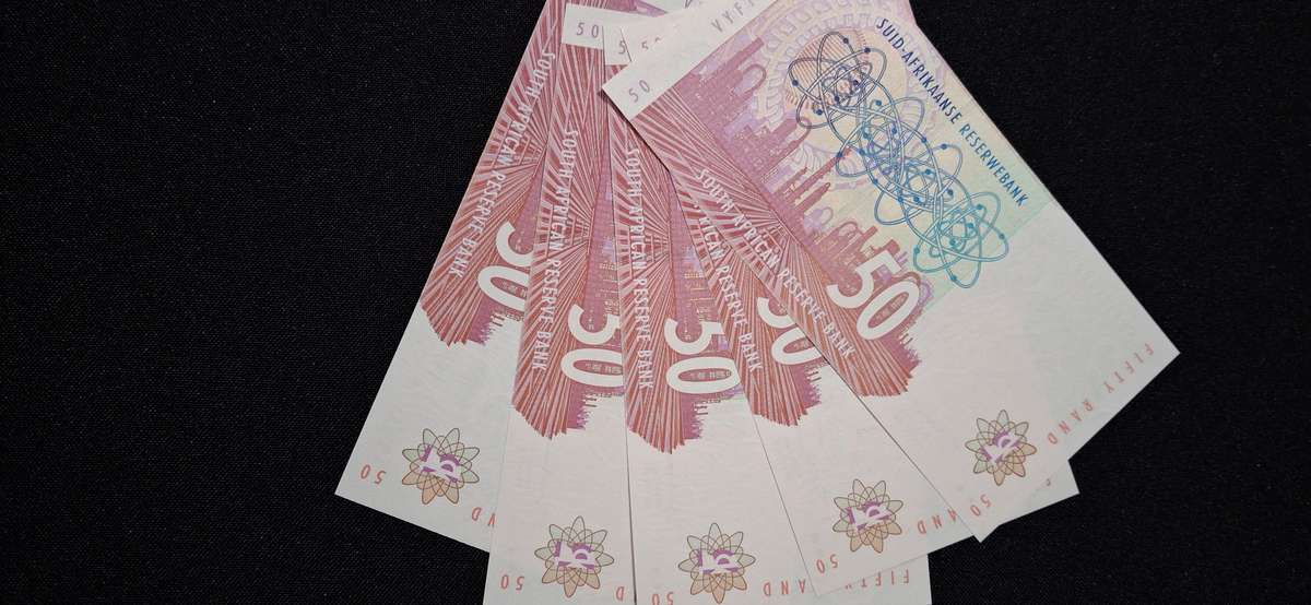 TT MBOWENI FIFTY RAND NOTE (LIONIMAGE) 5 IN SEQUENCE NO CU7141199 - CU7141203 UNCIRCULATED