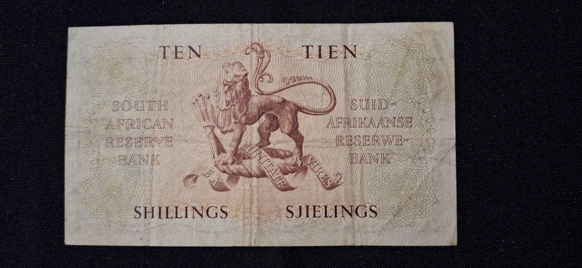 MH DE KOCK 10 SHILLINGS NOTE SERIAL NUMBER A113-388041-    26 JANUARY 1956 CIRCULATED