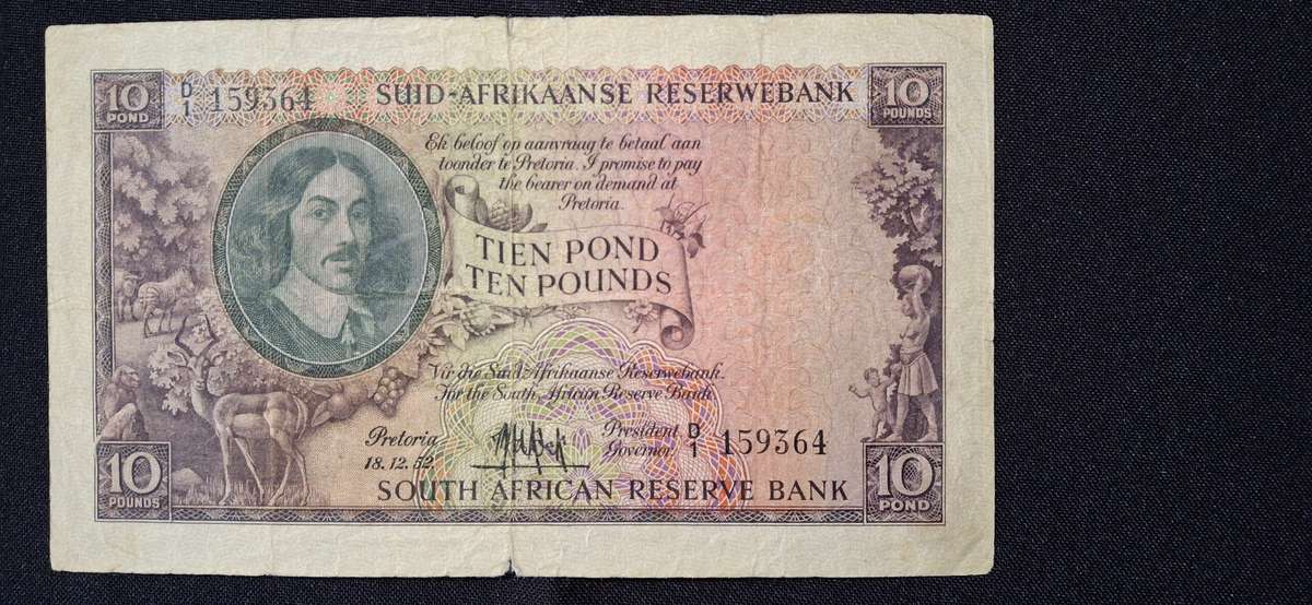 MH DE KOCK 10 POUND NOTE SERIAL NUMBER D1-159364-    18 DECEMBER 1952 CIRCULATED