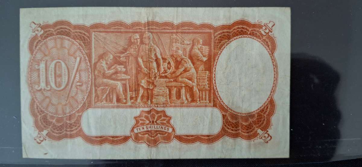 COMMONWEALTH OF AUSTRALIA 10 SHILLINGS  SERIAL NUMBER F29 - 319594  VERY SCARCE CIRCULATED