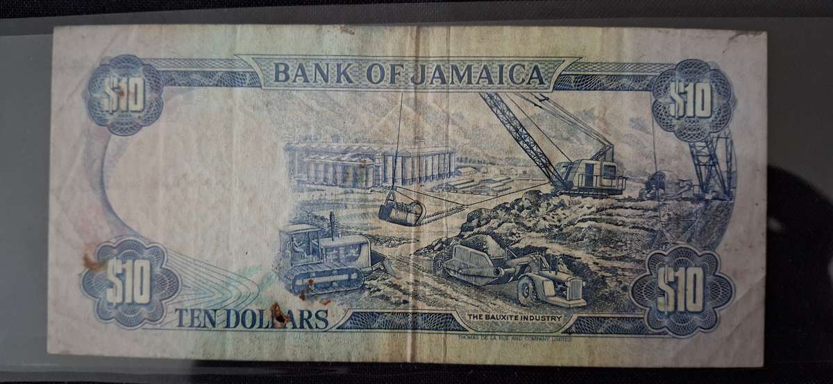BANK OF JAMAICA  10 DOLLAR 19 NOTE 1 MARCH 1994  SERIAL NUMBER GJ 256894  CIRCULATED SCARCE