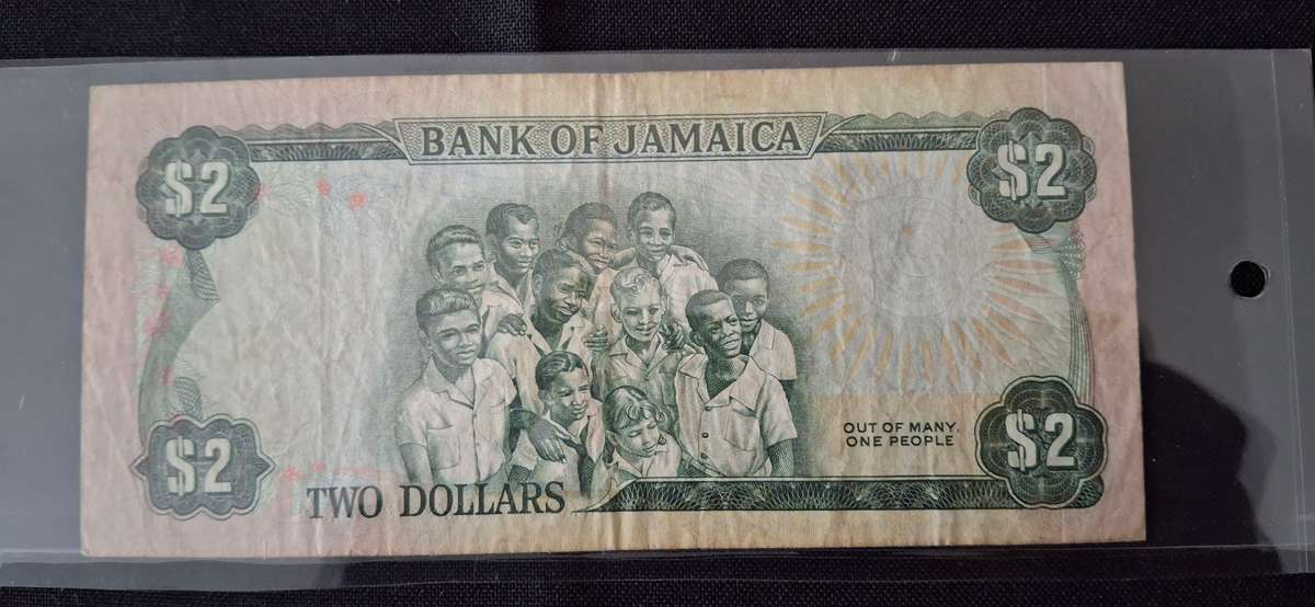 BANK OF JAMAICA  2 DOLLAR  NOTE 1980 SERIAL NUMBER FJ 791523 CIRCULATED SCARCE