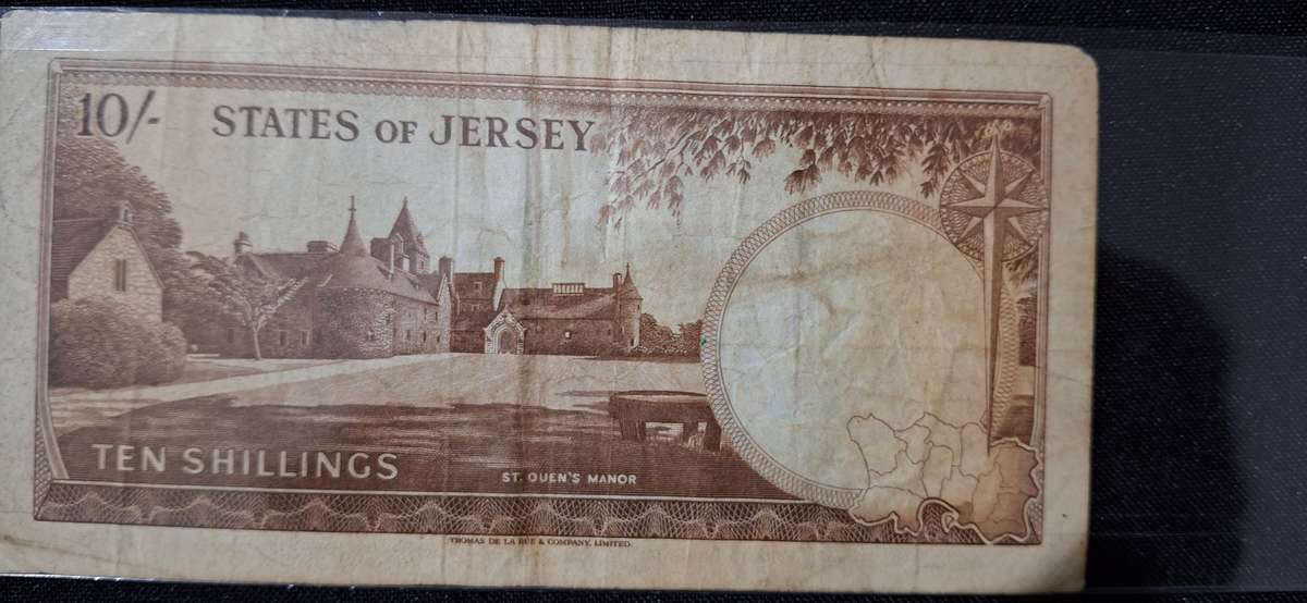 QUEEN ELIZABETH 11 STATES OF JERSEY  10 SHILLINGS NOTE NUMBER A736460 CIRCULATED SCARCE