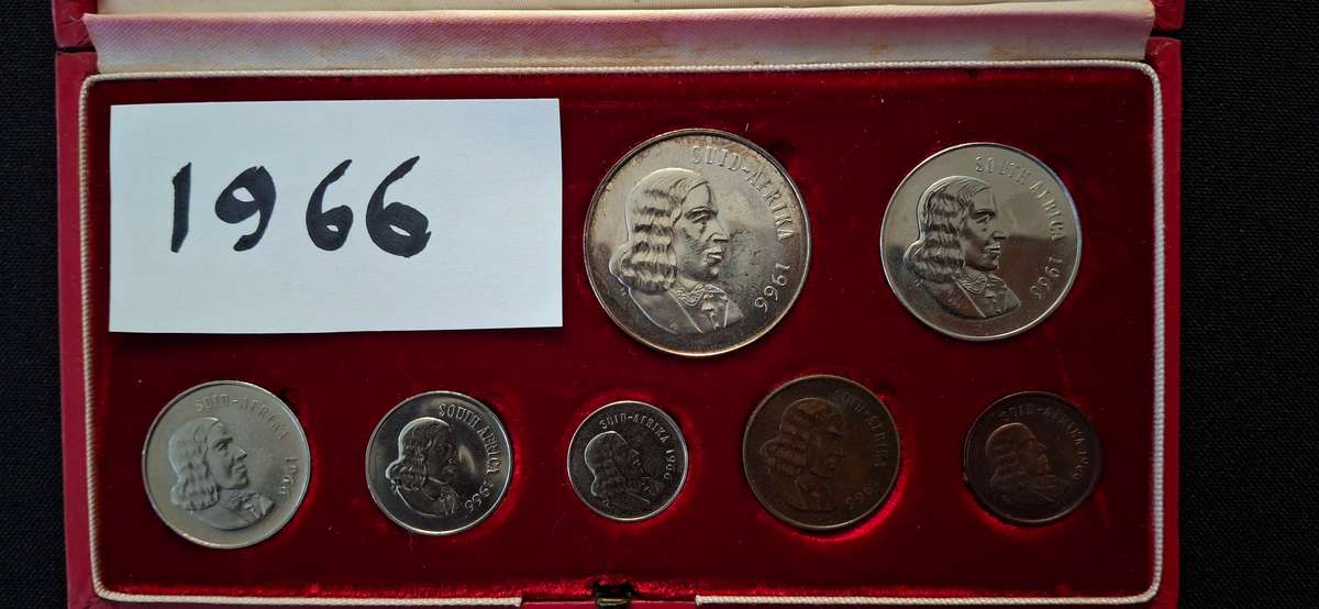 1966 RSA COMPLETE  SET WITH SOUTH AFRICA AND SUID AFRIKA COINS NO GOLD COINS