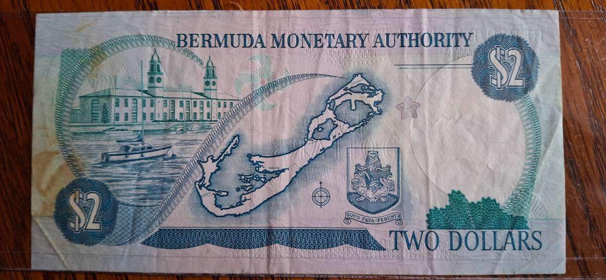 QUEEN ELIZABETH 11 BERMUDA MONETARY AUTHORITY $2 B1 - 327786 CIRCULATED