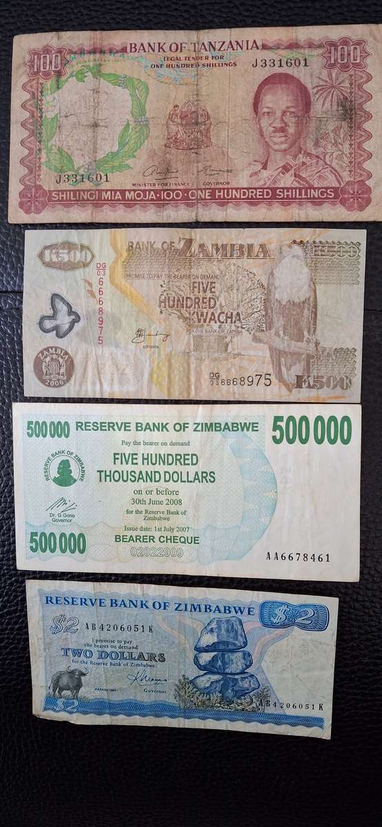 Set of 11  RSA and other WORLD Banknotes Circulated with Silver USA Dollar and QE 2nd One Dollar