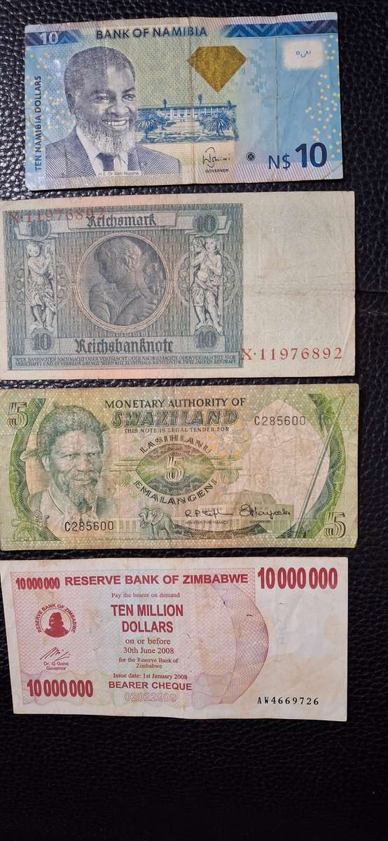 Set of 11  RSA and other WORLD Banknotes Circulated with QE 2nd Canada $1 & BOE 1 Pound