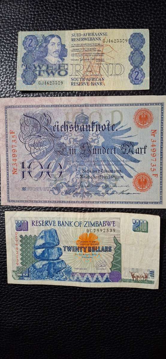 Set of 11  RSA and other WORLD Banknotes Circulated with UNC QE 2nd Canada $1 , King Edward Note