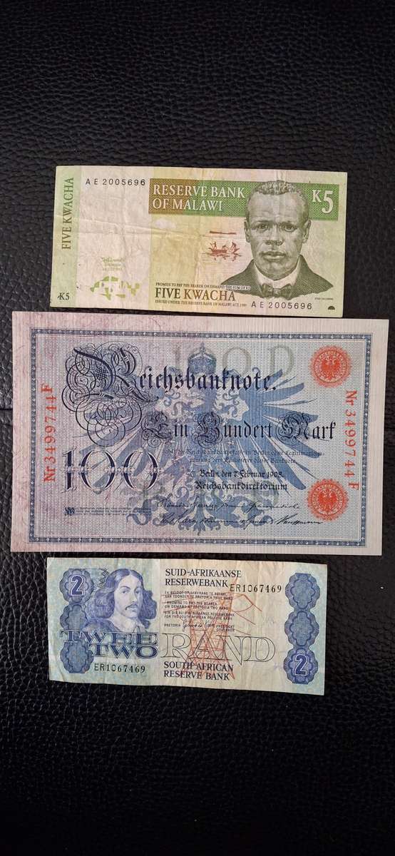 Set of 11  RSA and other WORLD Banknotes Circulated with QE 2nd  Canada $2