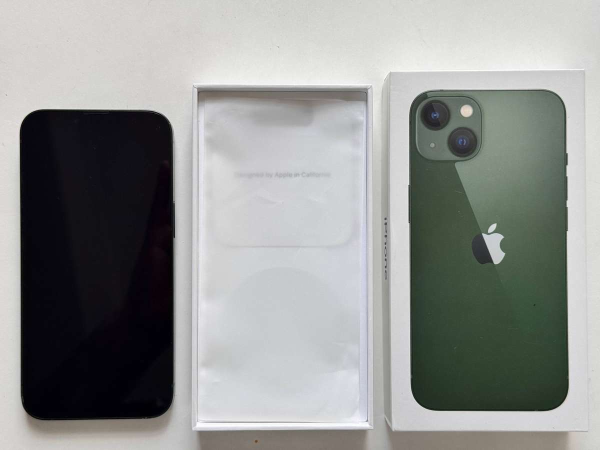 iPhone 13 256GB in Alpine Green with 87% Battery Health