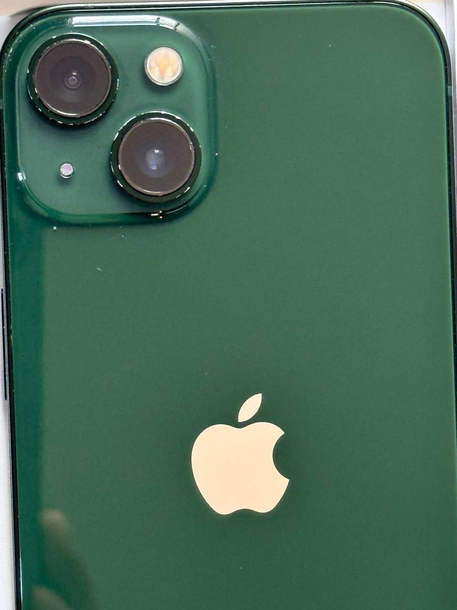 iPhone 13 256GB in Alpine Green with 87% Battery Health