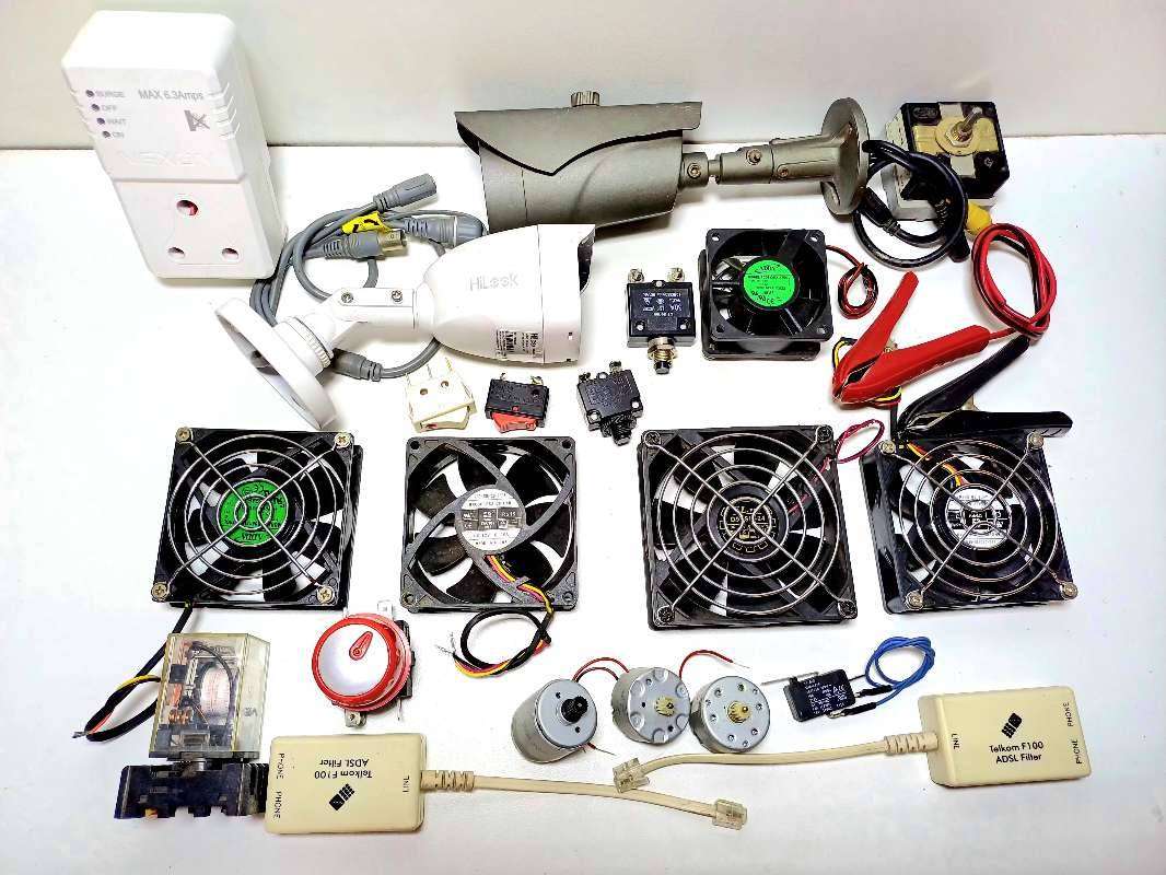 Electronic Spares assorted job lot * Bid from R1 for over 22 Items *