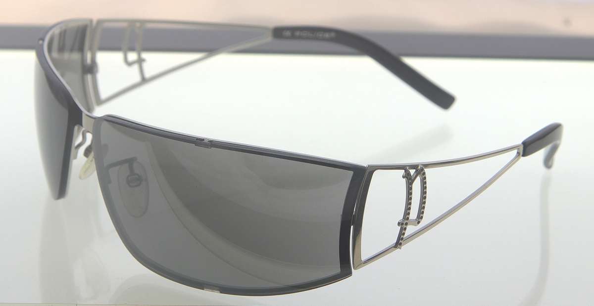 Police sunglasses imported from Italy NO Reserve