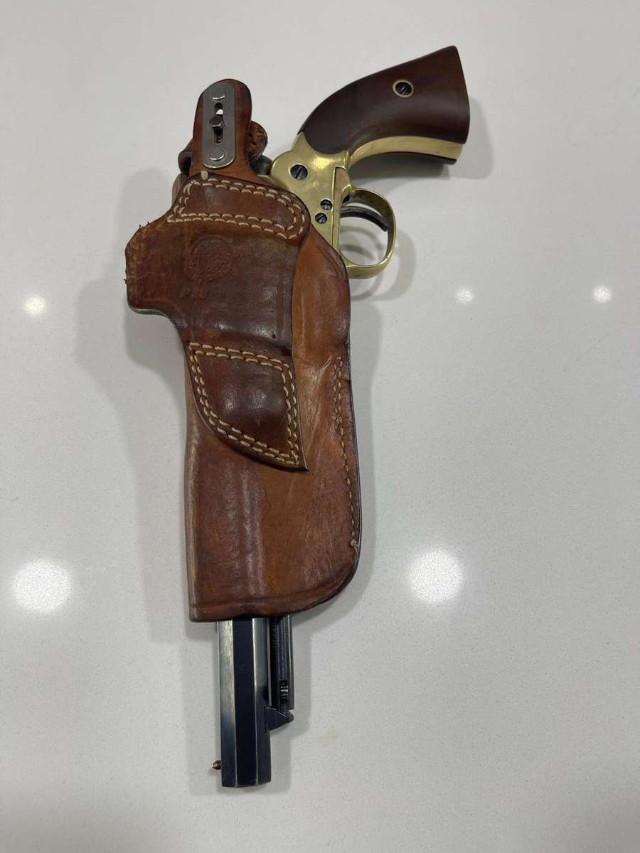 Colt B6714 Navy Revolver black powder (Pietta Italy)