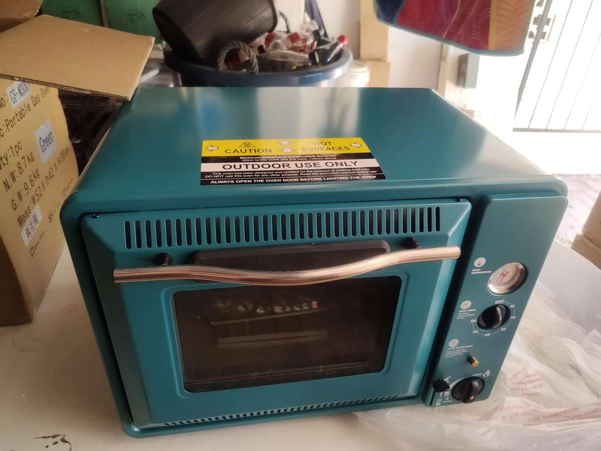 30 liter portable gas oven stove - great for camping or loadshedding