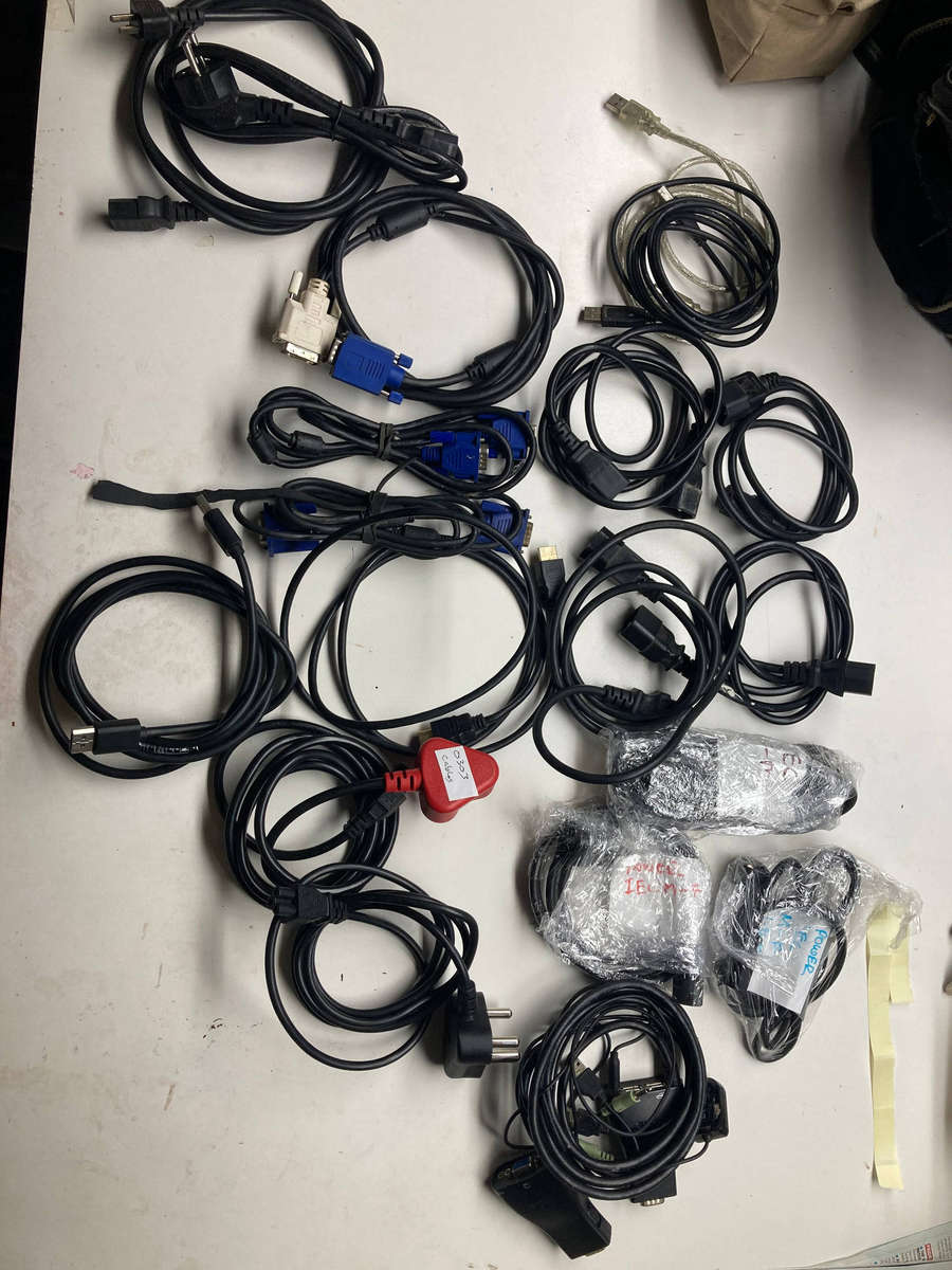 19 working variousClover, IEC, VGA, usb, power clover, hdmi, display port, KVM VGA USB switcher +2