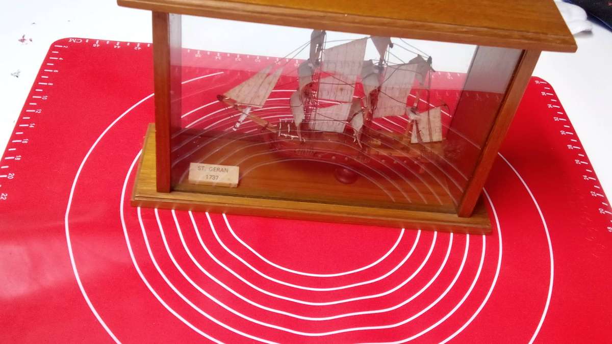 ST GERAN 1737 SCALE MODEL SHIP IN GLASS : GORGEOUS ITEM!!!