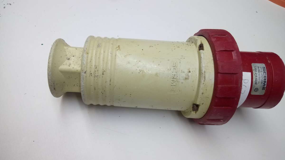 Scame 3P 63A 6h 360-415V COD 215 6336