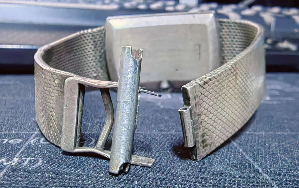 Le Monde Sterling Silver Watch