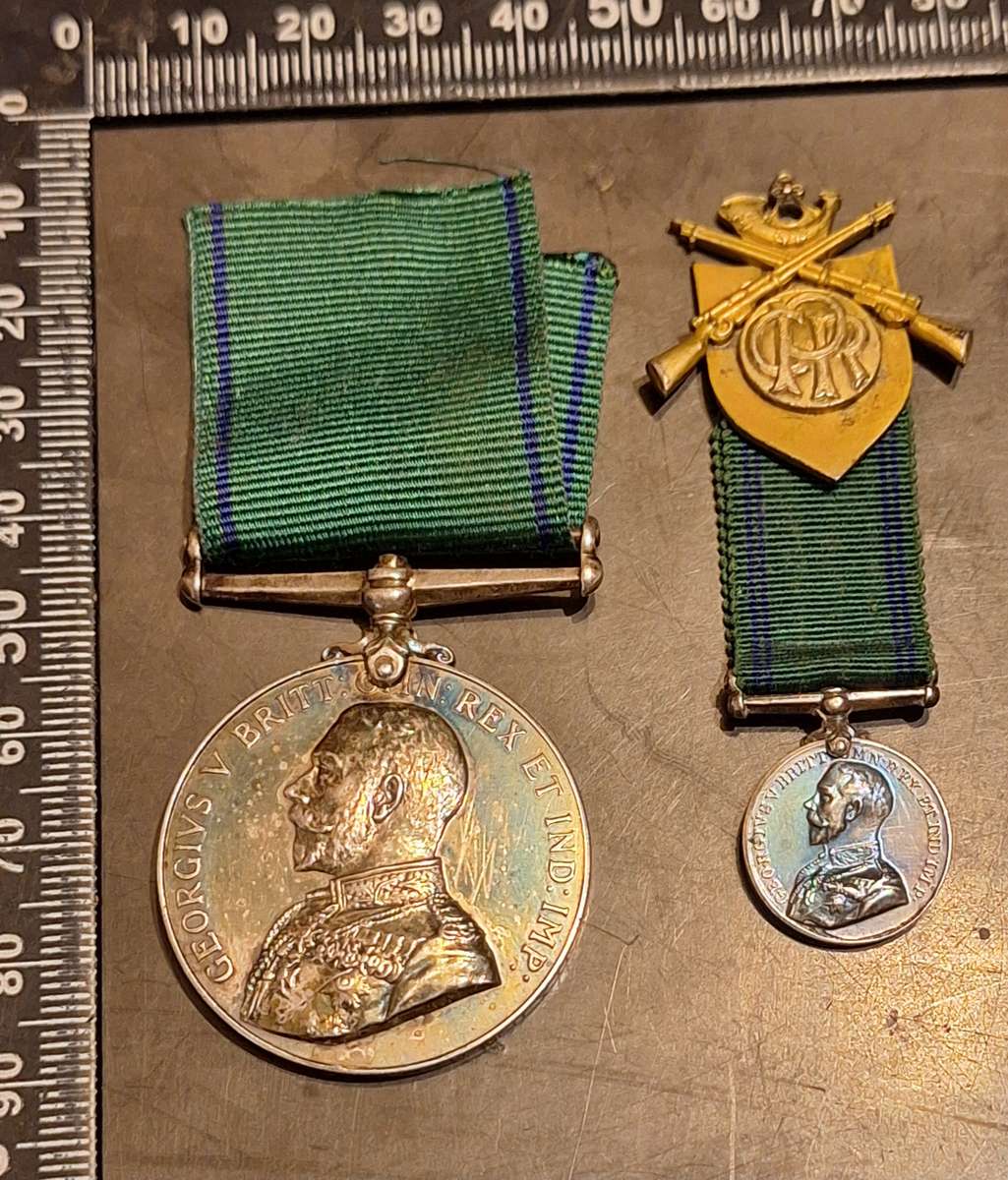 OFFICERS Colonial Auxiliary Forces Long Service Medal