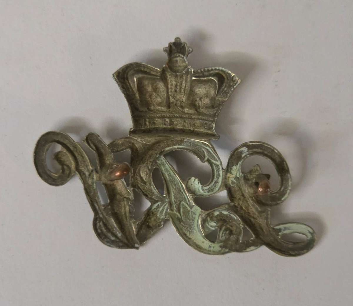 BOER WAR. Queenstown Rifles Volunteers Slouch Hat Badge