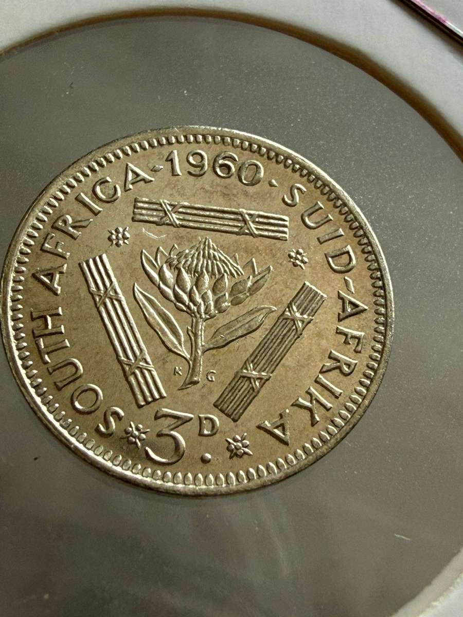 1960 5 SHilling & 3 pence silver & Half Penny with Die Crack through A of Elizabeth