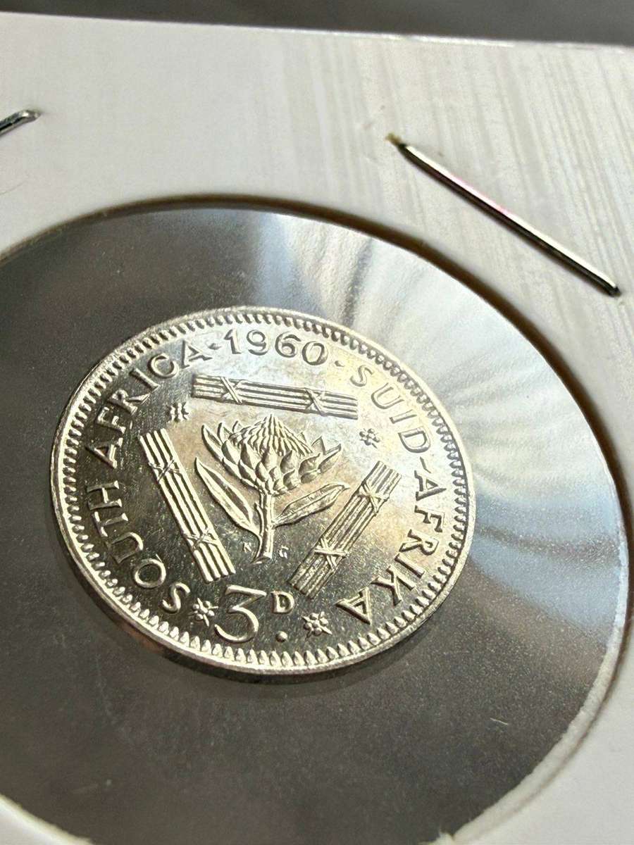 1960 5 SHilling & 3 pence silver & Half Penny with Die Crack through A of Elizabeth
