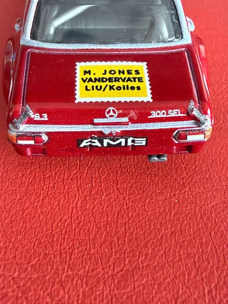 Hot Wheels - Mercedes-Benz 300 SEL 6.8 AMG