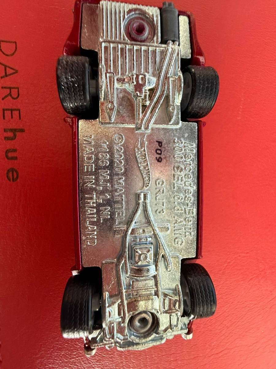 Hot Wheels - Mercedes-Benz 300 SEL 6.8 AMG