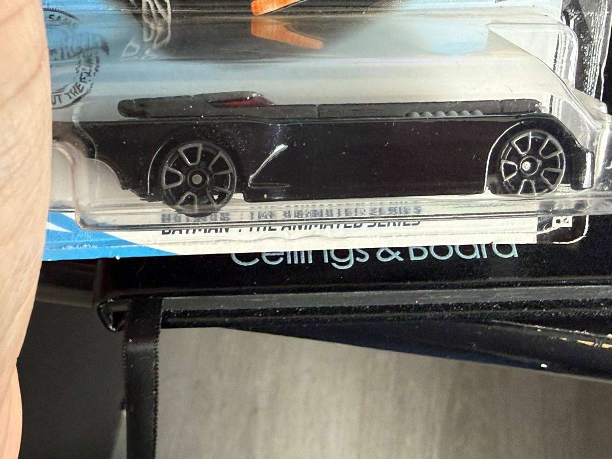 Hot Wheels Batman the Animated Series Treasure Hunt 2019 Die Cast Car
