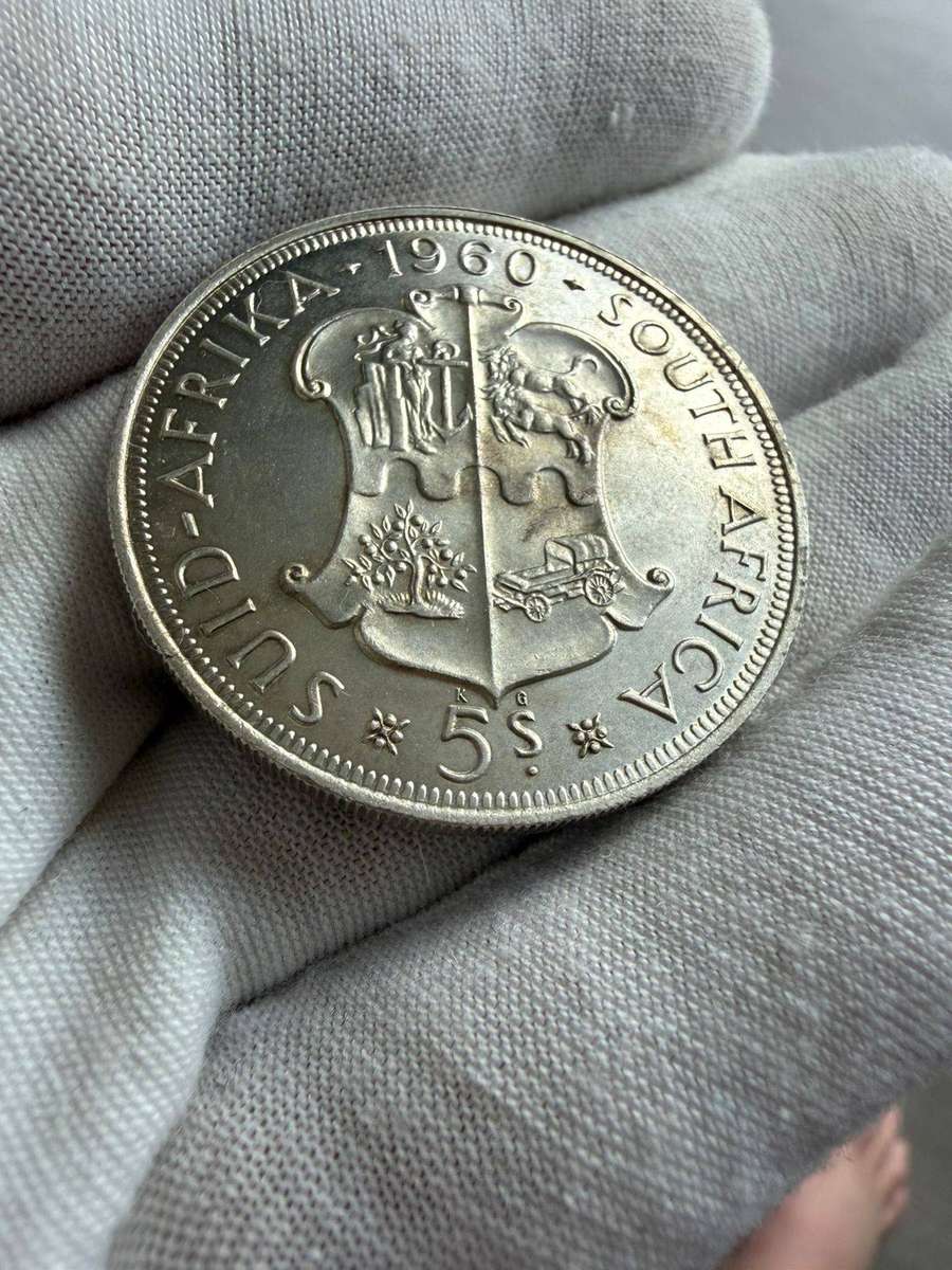 1960 5 SHilling & 3 pence silver & Half Penny with Die Crack through A of Elizabeth