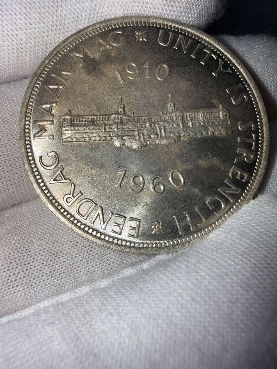 1960 5 SHilling & 3 pence silver & Half Penny with Die Crack through A of Elizabeth