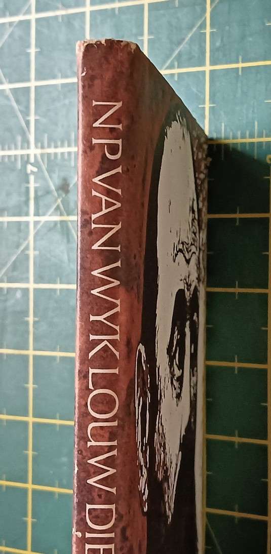 Die Pluimsaad waai Ver - N.P. van Wyk Louw - Hardcover - 82 pages