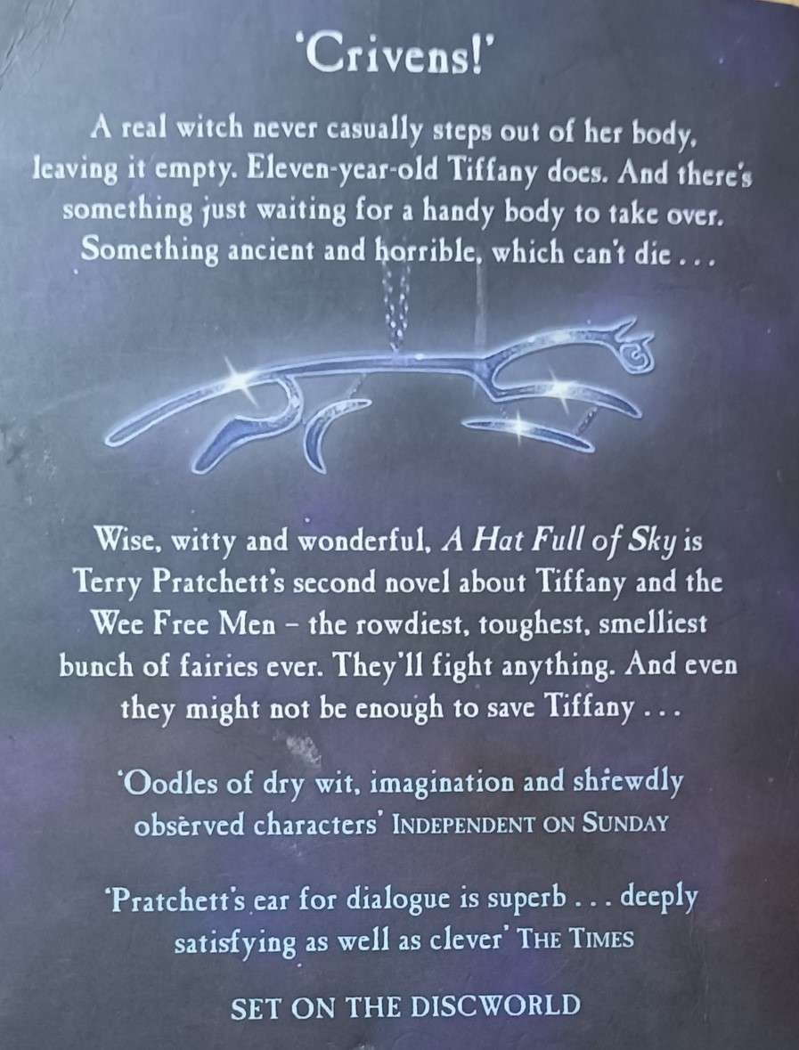 A Hat Full of Sky - Terry Pratchett - Softcover - 350 Pages