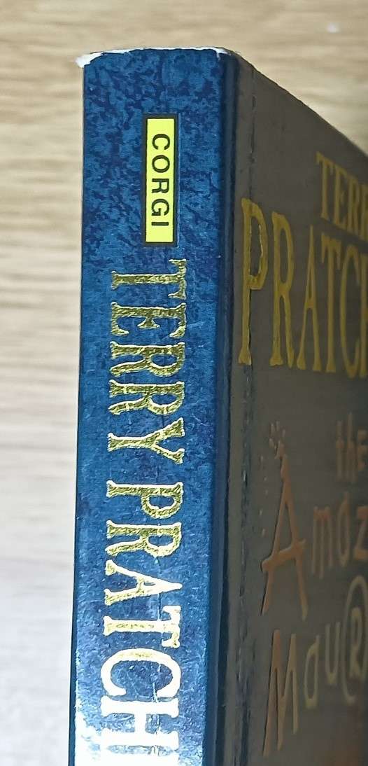 The Amazing Maurice and His Educated Rodents - Terry Pratchett - Softcover - 270 pages