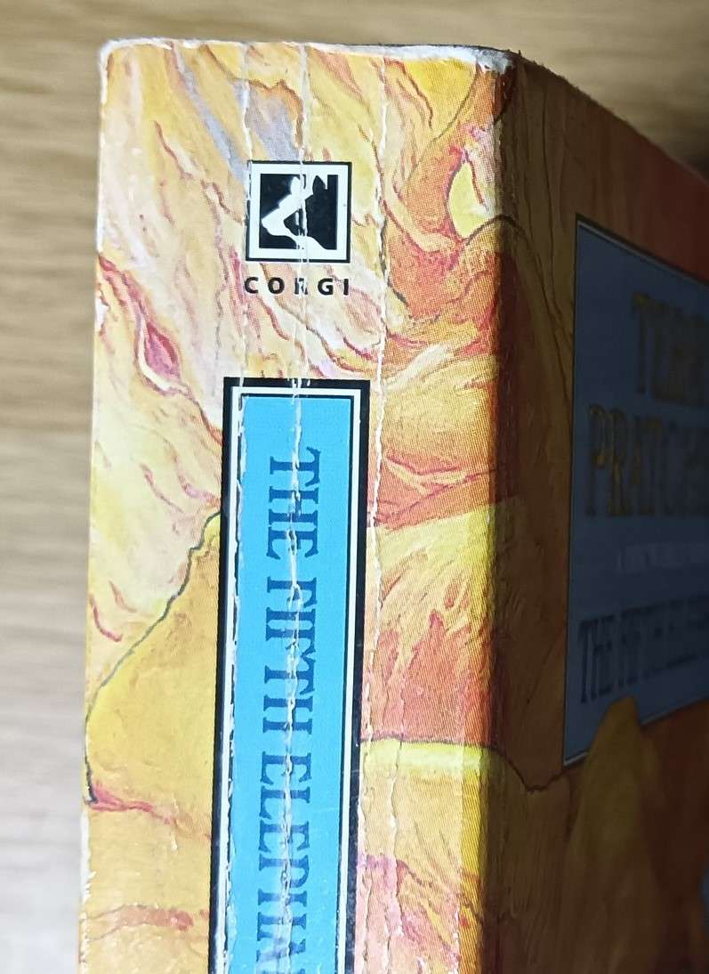 The Fifth Elephant - Terry Pratchett- Softcover - 470 Pages