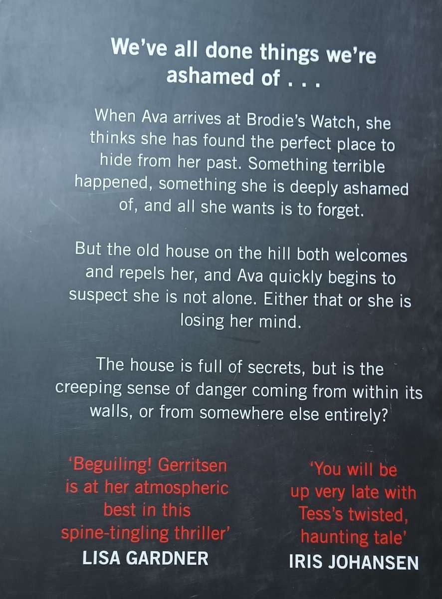 The Shape of Night - Tess Gerritsen - Softcover - 268 Pages