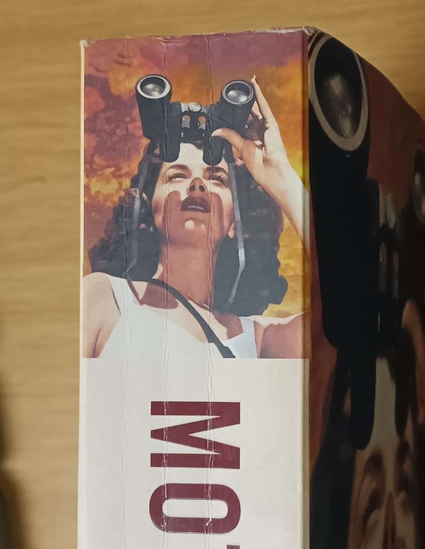 Motherland - William Nicholson - Softcover - 548 pages