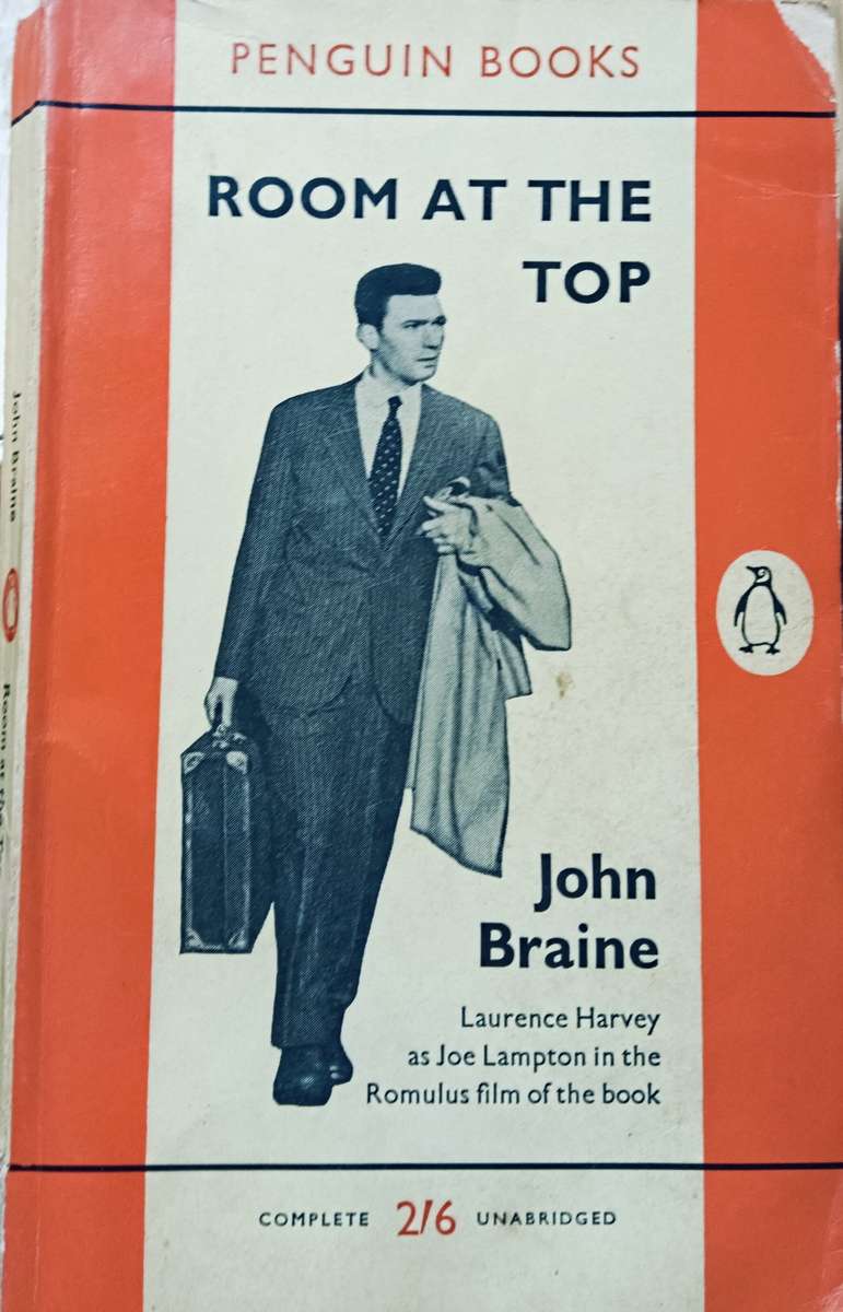 Room at the Top - John Braine - Softcover - 235 pages - A Penguin Classic